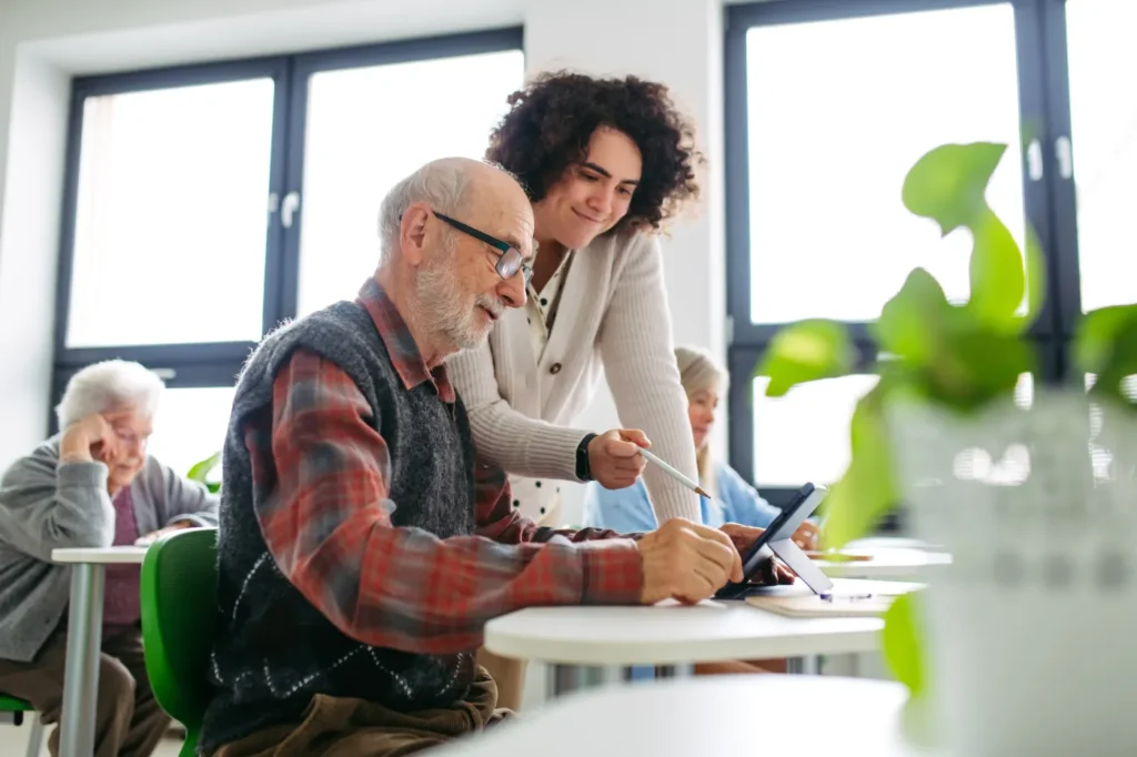 polonya da emeklilerin i sgucune katilimi artiyor 60960