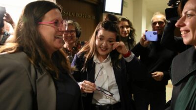 Polonya da escinsel ciftlerin yurt disi evliliklerinin kaydi zorunlu hale geldi 67156