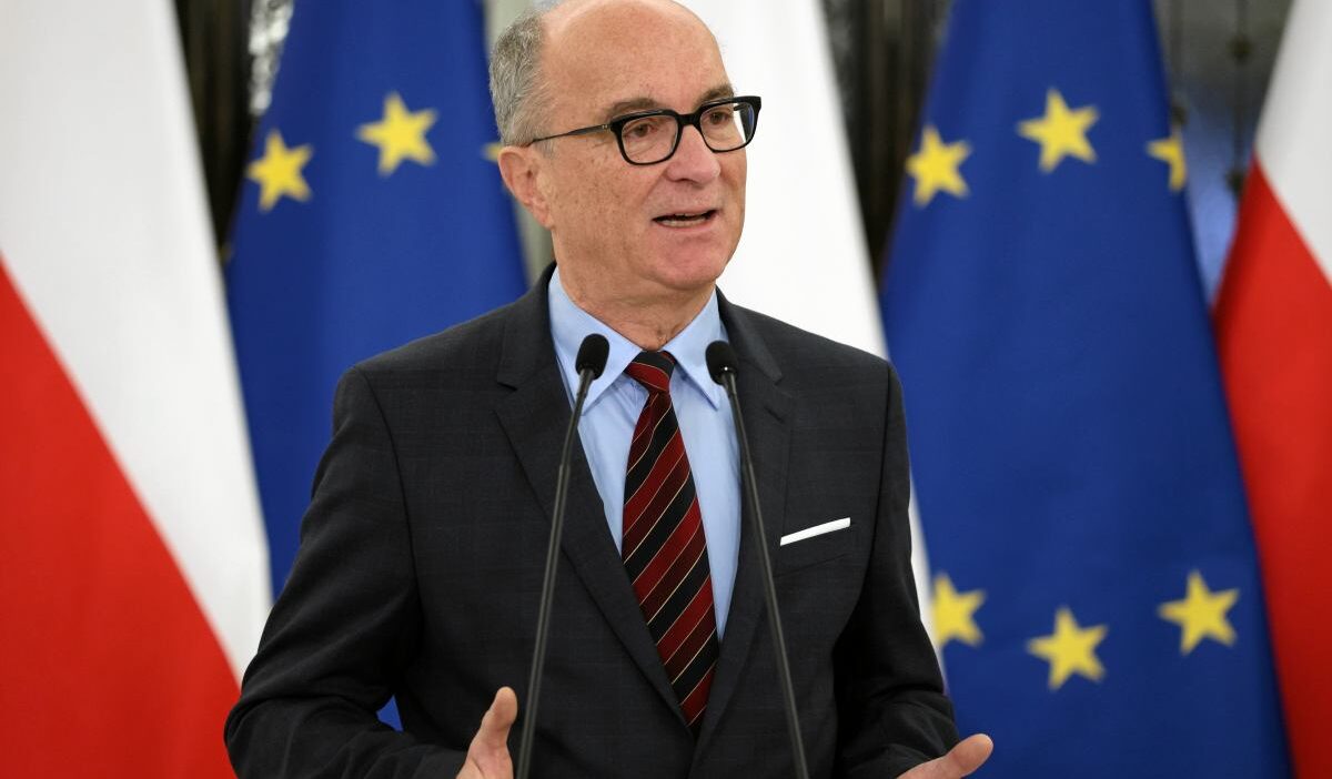 Polonya da escinsel evlilikler tartismasi sol partili belediye baskanlar yargi kararlarina uymaya hazir 62770