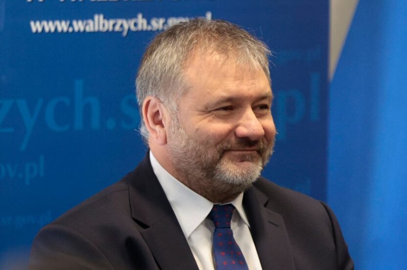 Polonya da eski bakanlar ziobro ve romanowski hakkinda sorusturma suruyor macaristan daki durum degisiyor 61540