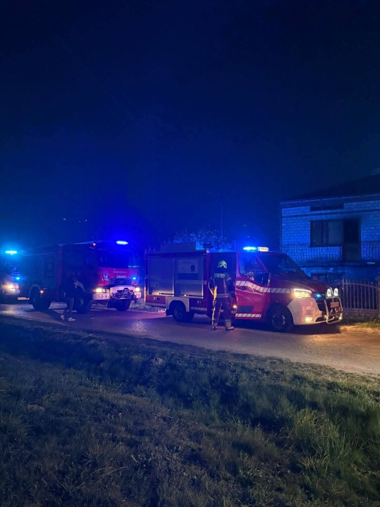 polonya da ev yangininda bir genc hayatini kaybetti bir kisi hastaneye kaldirildi 67100