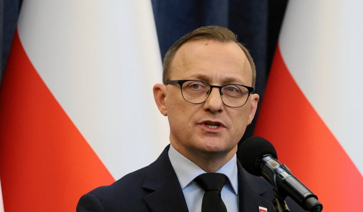 Polonya da gizli tutulan i stihbarat raporu ekleri yayinlanacak 65646