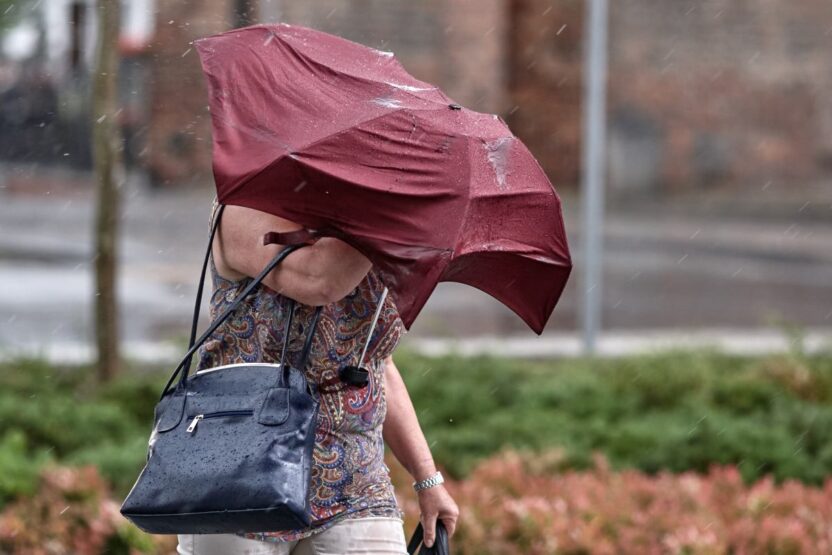 Polonya da hava sicakliklari dave alcak basinci ile degisiyor ruzgar uyarisi verildi 58986