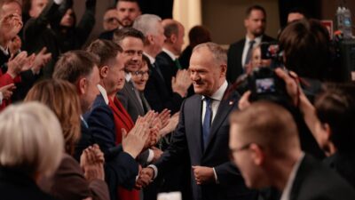 Polonya da hukumet ortakligi yeniden yapilaniyor tusk in yeni yonetim kadrosu ve secim stratejisi 60821