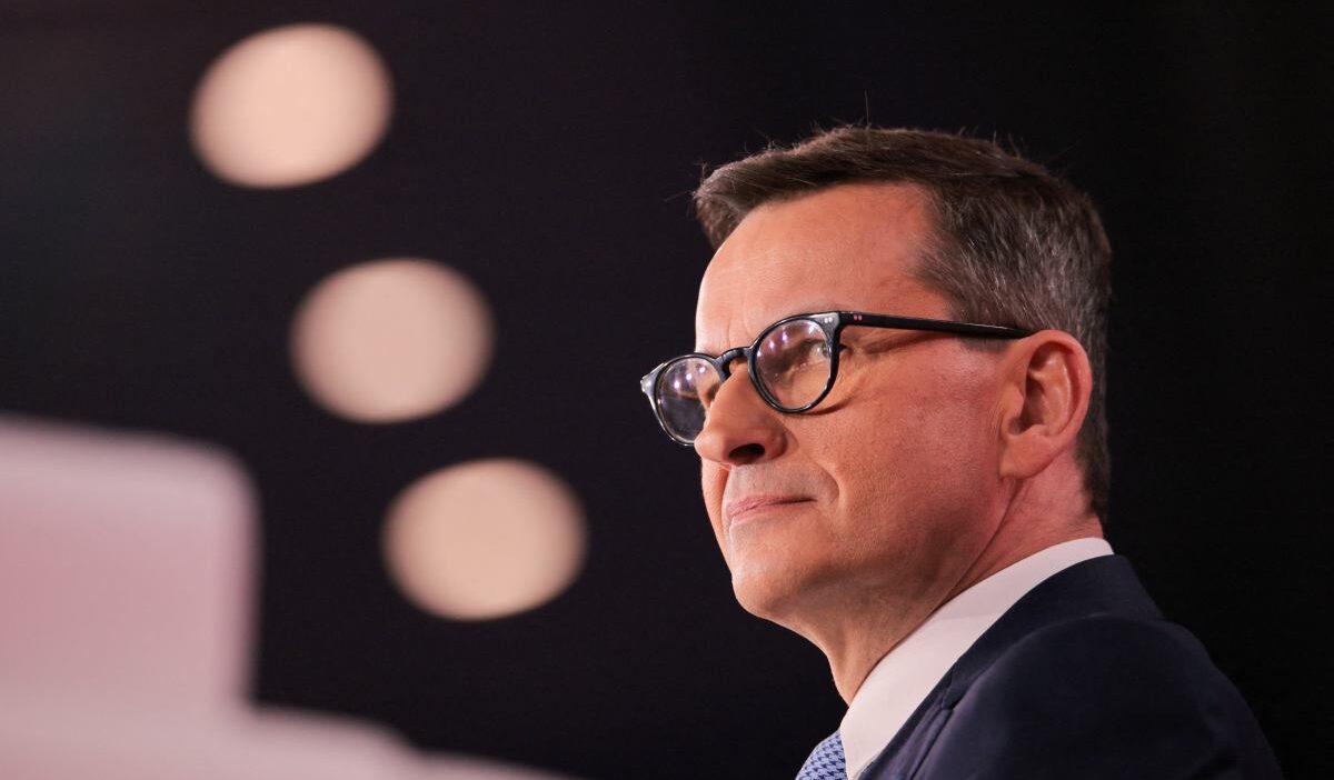 Polonya da hukumet partisi i cinde yeni dernek kurulmasi tartisma yaratti 62434