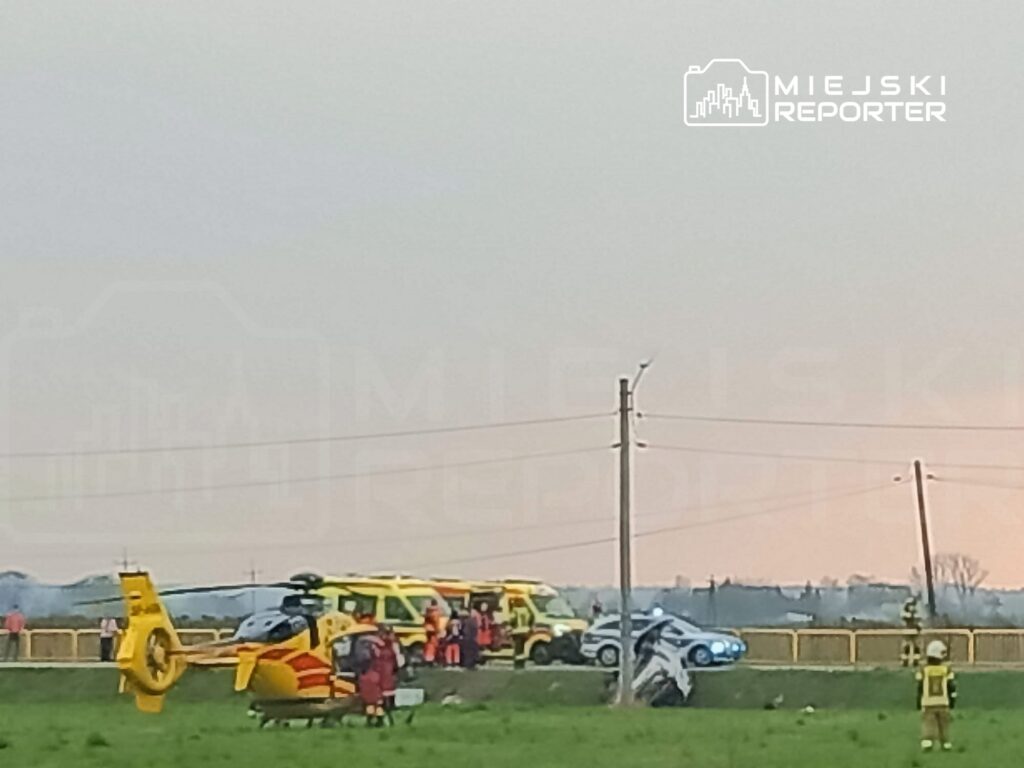 polonya da i ki aracli kaza yaralilar hastaneye kaldirildi 62387