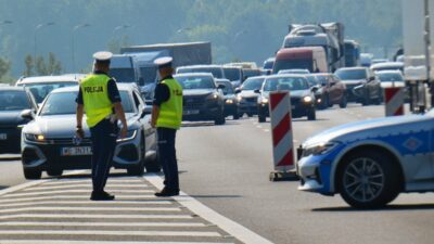 Polonya da i ki minibusun carpismasi bir olu bir yarali 58174