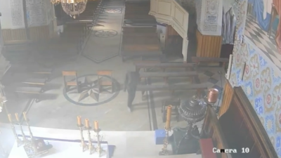 Polonya da kilise bagis kutusu hirsizligi supheli cilek tarlasinda yakalandi 61472