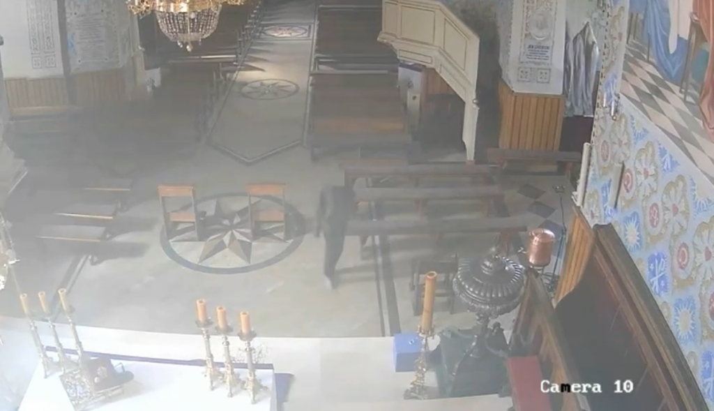 Polonya da kilise bagis kutusu hirsizligi supheli cilek tarlasinda yakalandi 61472