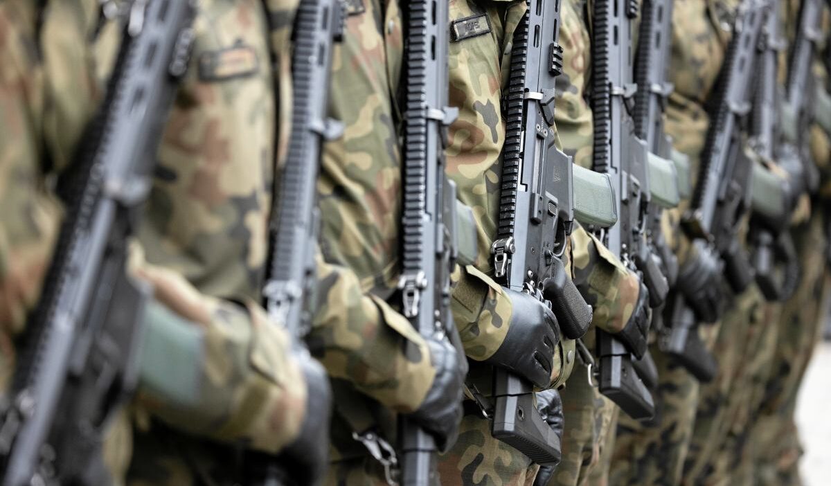 Polonya'da kimliği belirsiz kişilerin evlere giriş girişimi alarm yarattı 1 Polonya da kimligi belirsiz kisilerin evlere giris girisimi alarm yaratti 59410