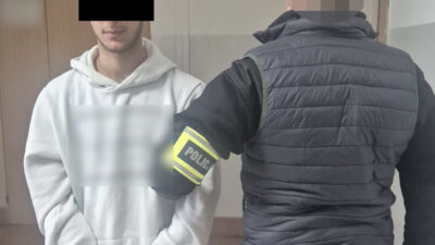 Polonya'da kimlik avı yapan dolandırıcılar tutuklandı: i̇ki türk vatandaşı gözaltında 4 Polonya da kimlik avi yapan dolandiricilar tutuklandi i ki turk vatandasi gozaltinda 61781