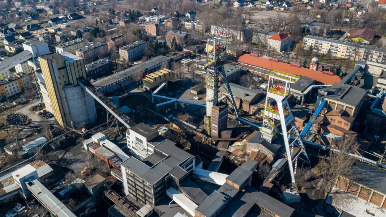 Polonya da komur bolgeleri enerji donusumu fonunun kapanmasiyla ekonomik cokus tehdidi 60149