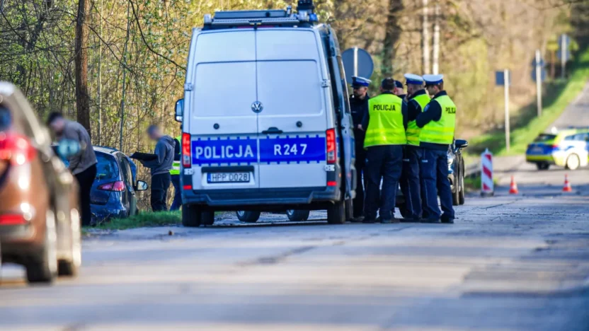 Polonya da milletvekili ukasz litewka bisikletle giderken trafik kazasinda hayatini kaybetti 65957