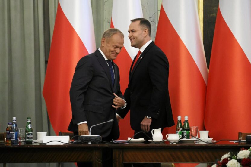 Polonya da nawrocki ye yuksek destek tusk ve czarzasty nin oylari degisken 59095