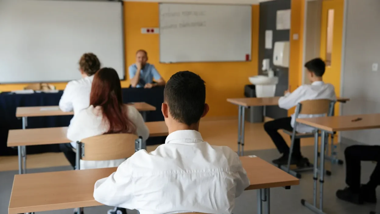 Polonya da ortaokul sinavi yetiskinler de basarabilir mi 64051