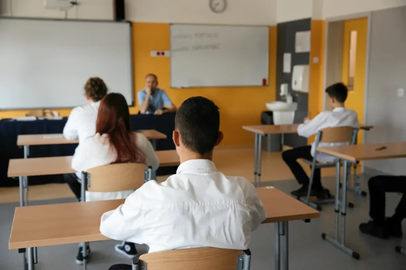 Polonya da ortaokul sinavi yetiskinler de basarabilir mi 64051