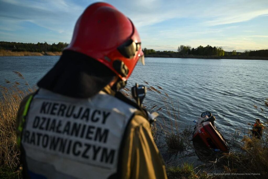 polonya da otomobil kazasi 2 olu 3 yarali 65891
