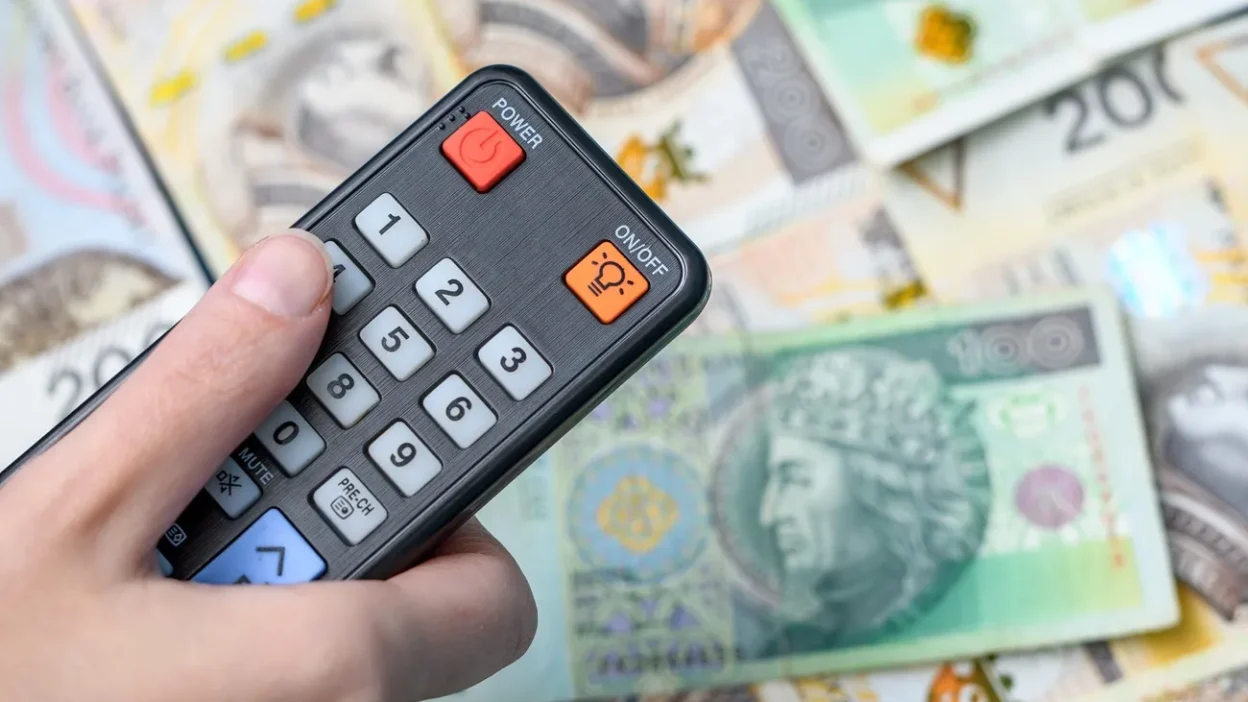 Polonya'da radyo-televizyon ücreti kalkıyor, yerine vergiyle toplanan yeni bir ücret geliyor 1 Polonya da radyo televizyon ucreti kalkiyor yerine vergiyle toplanan yeni bir ucret geliyor 62422