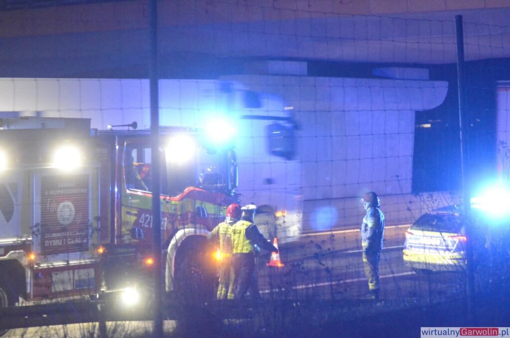 Polonya da s17 karayolunda yaya carpilma olayi 1 olu 59965