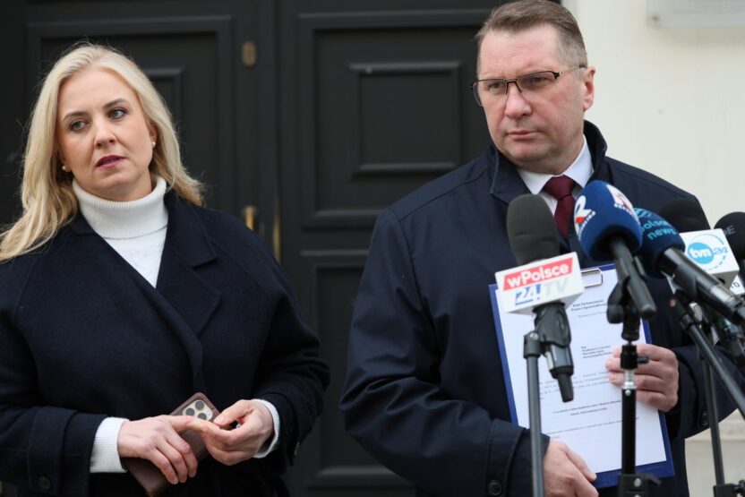 Polonya da saglik harcamalarinda kisitlama karari muhalefetin tepkisine yol acti 59266