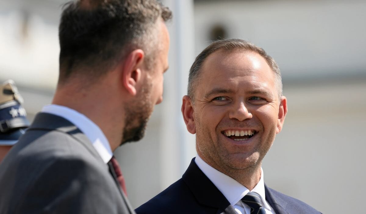 Polonya da savunma yatirim fonu tartismasi anayasa i hlali i ddialari ve finansman belirsizligi 57541