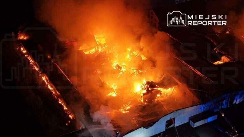 Polonya da sebze kurutma tesisi yangininda 80 kisi tahliye edildi bir i tfaiyeci yaralandi 63990