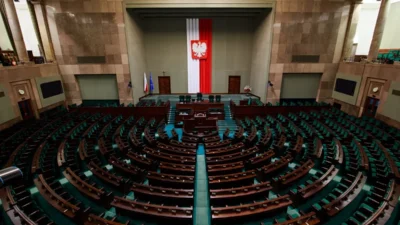 Polonya da secim anketleri ko ve pis arasindaki fark aciliyor 67323