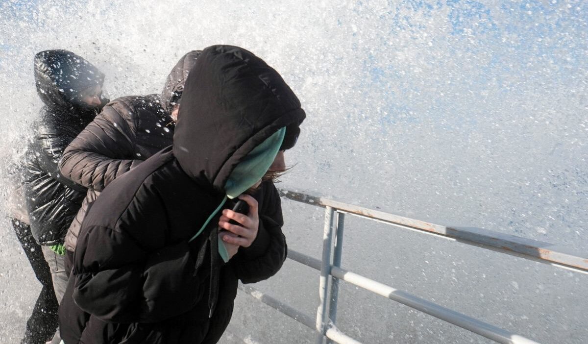 Polonya da siddetli firtina elektrik kesintilerine ve acil durum mudahalelerine neden oldu 59171