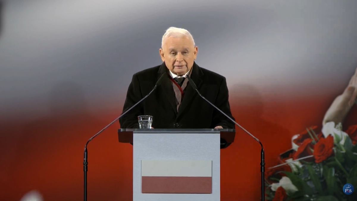 Polonya'da smolensk katastrofu anma törenleri gerçekleştirildi 1 Polonya da smolensk katastrofu anma torenleri gerceklestirildi 60642