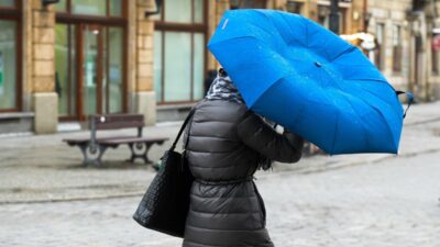 Polonya da soguk hava ve yagis uyarisi 8 i lde alarm durumu 66439