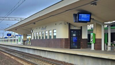 Polonya da tarihi tren i stasyonu modernize edildi yolcular konforlu bir ortama kavustu 67502
