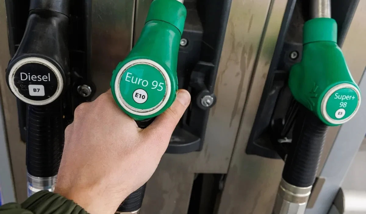 Polonya da yakit fiyatlari sabit kaldi benzin ve dizel guncel fiyatlar 59441