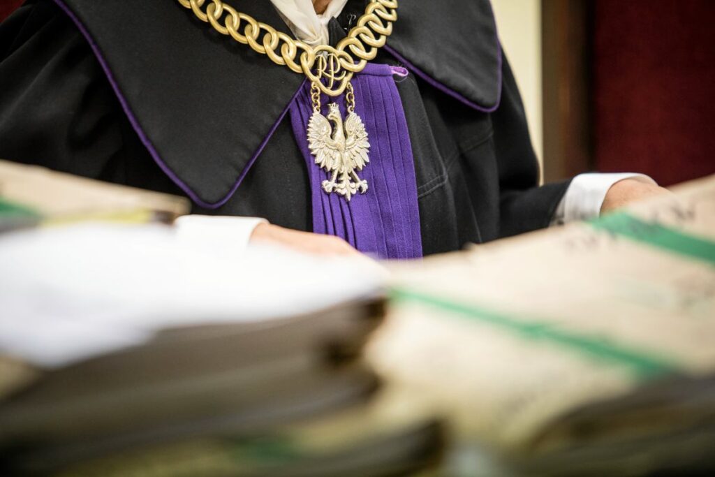 polonya da yasli kadin cinayetlerinden dogruluk payi karar bozuldu cinayetlere muebbet hapis 58171