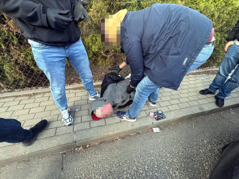 Polonya da yasli kadini dolandiran supheli yakalandi 59301