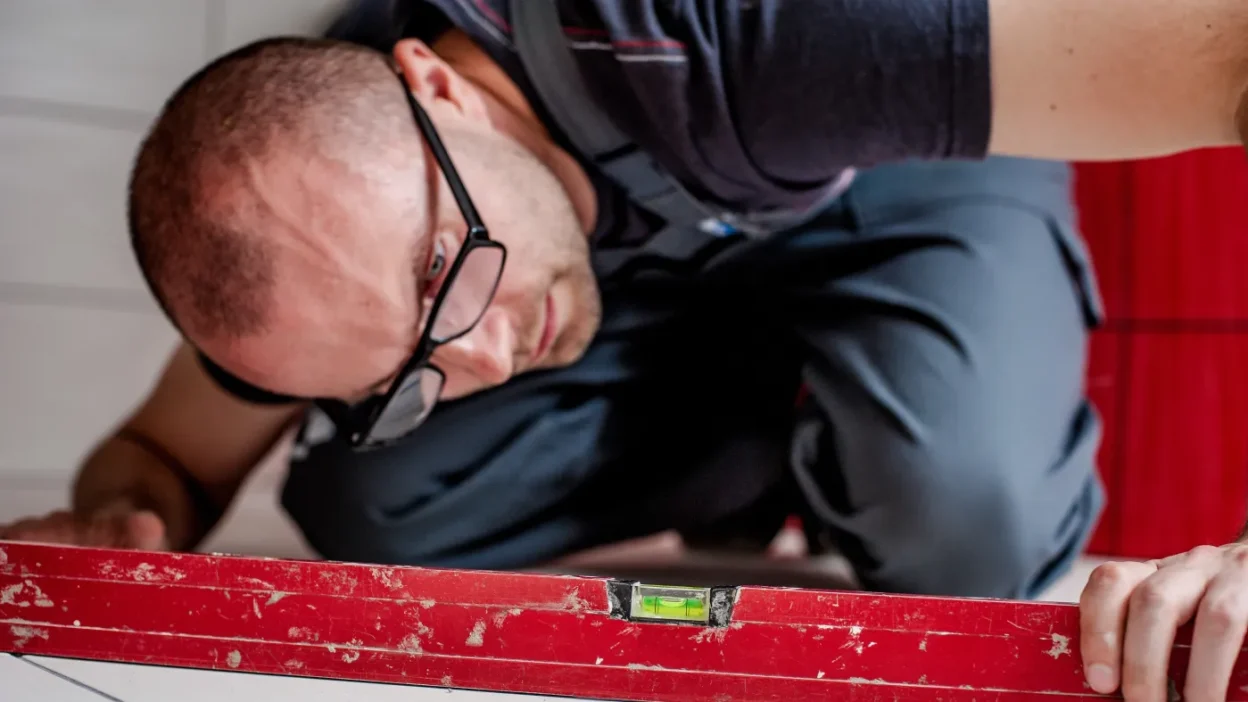 Polonya da yasli vatandaslara ucretsiz ev onarimi destegi 65676