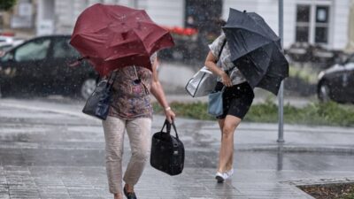 Polonya da yogun yagis uyarisi bati bolgelerinde alarm durumu 63298