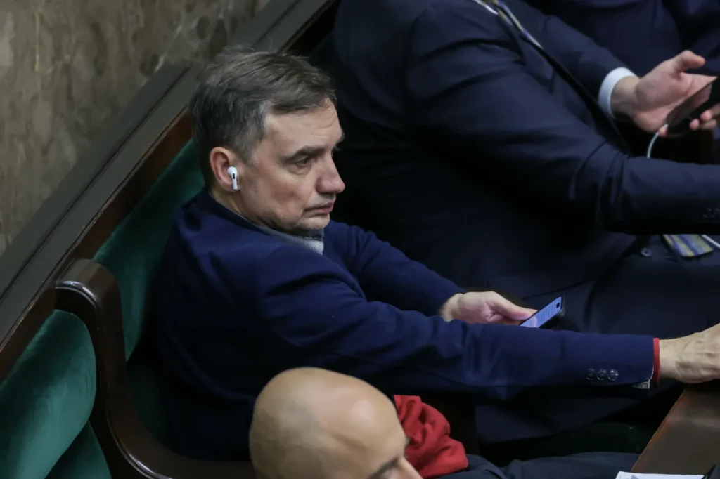 polonya da ziobro ya gorev suistimali sorusturmasi baslatildi 62254