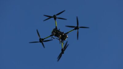 Polonya daki orlen rafinerisi uzerinde i nsansiz hava araci ucusu i ncelemede 58264