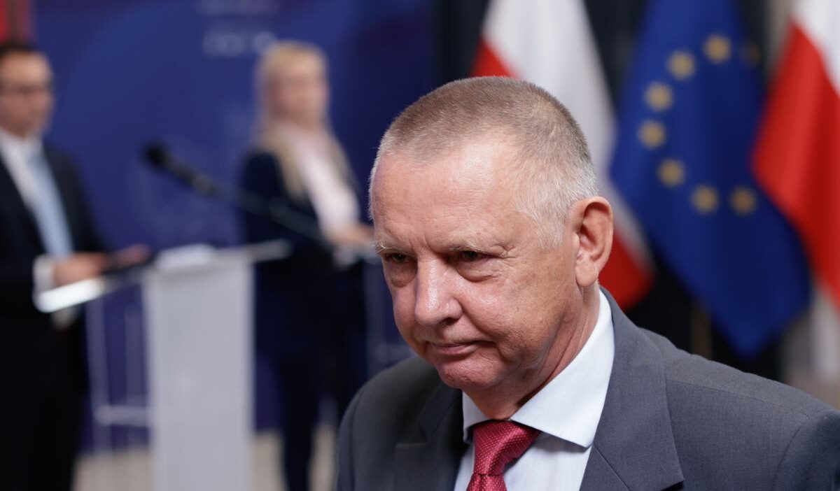 Polonya denetim kurumu nun 2019 2025 donemi faaliyetleri ve tartismali seyahatler 64023