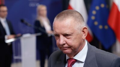 Polonya denetim kurumu nun 2019 2025 donemi faaliyetleri ve tartismali seyahatler 64023