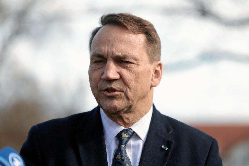 polonya disisleri bakani sikorski ziobro nun abd ye gecis i ddialarina i liskin aciklama yapti 62640