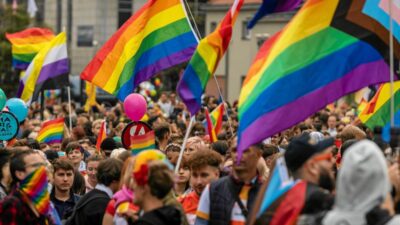 Polonya mahkemesi, eşcinsel çiftin evliliğini tanıma kararı aldı 4 Polonya mahkemesi escinsel ciftin evliligini tanima karari aldi 62529