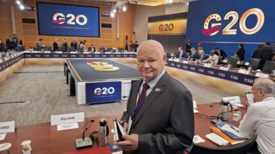 Polonya merkez bankasi baskani glapi ski g20 maliye bakanlari ve merkez bankasi baskanlari toplantisina katildi 62901