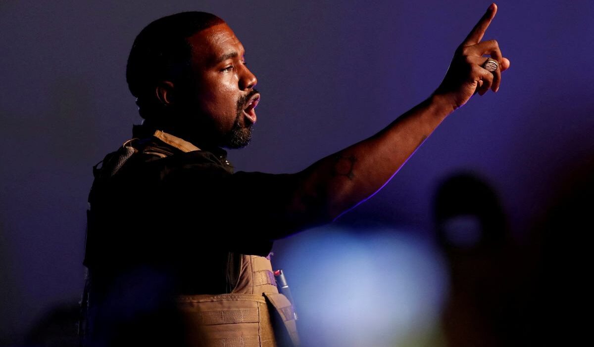 Polonya nazi i deolojisini savunan kanye west konserine i zin vermedi 63856