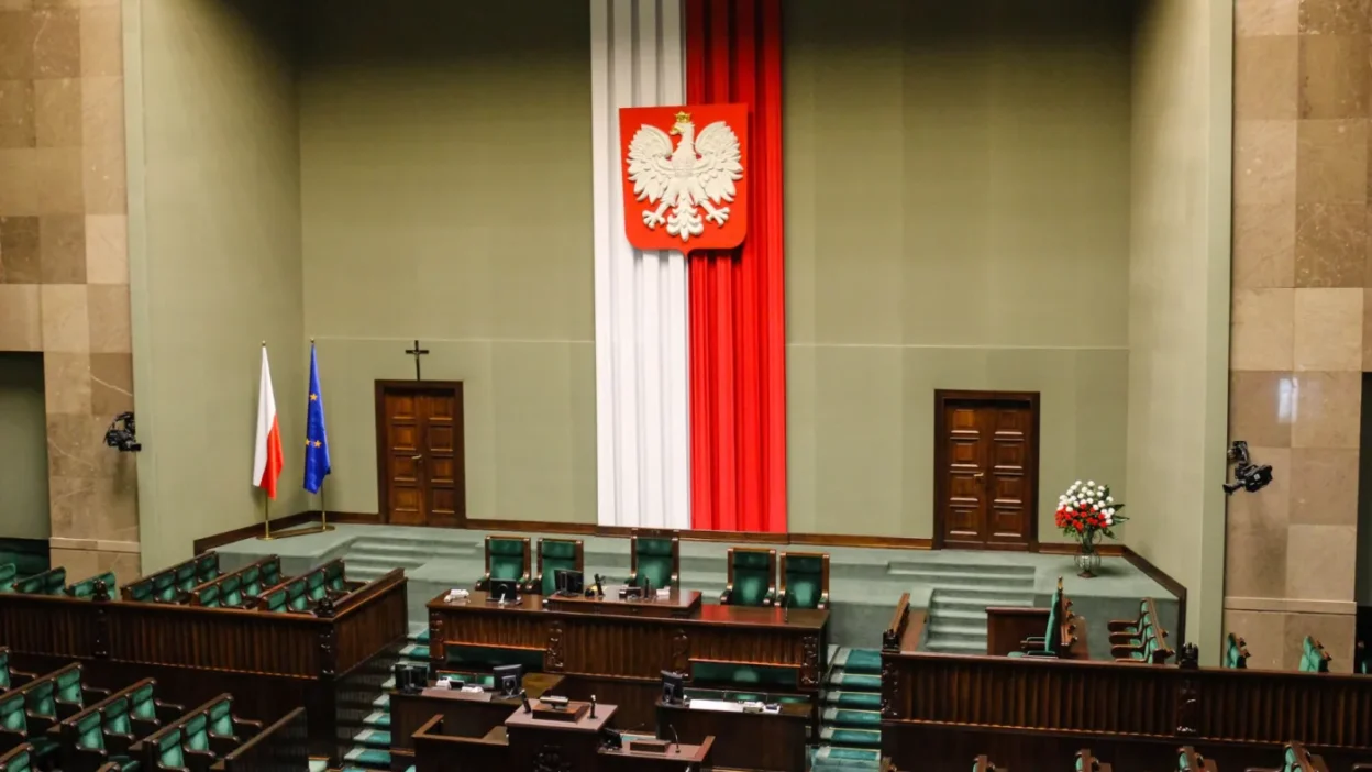 Polonya parlamentosu calismalara yeniden basladi gundemde yeni duzenlemeler ve zondacrypto sorusturmasi 67367