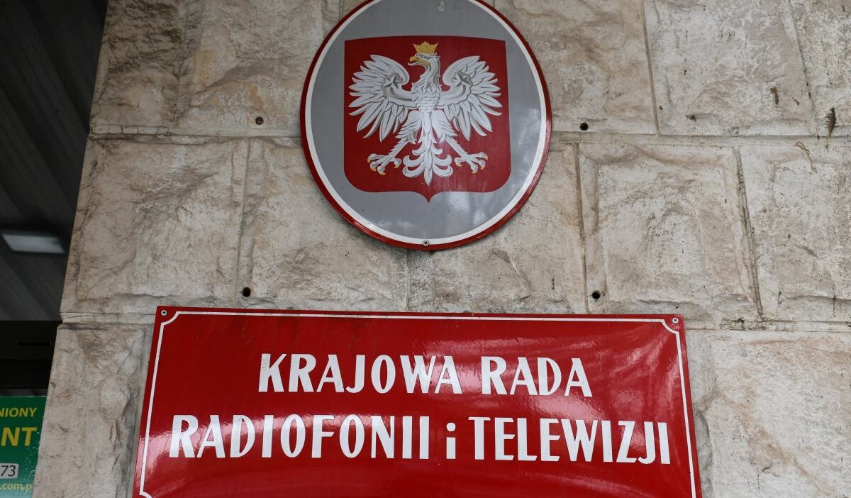Polonya radyo ve televizyon konseyi telewizja republika nin faiz i ndirimi talebini reddediyor 65360