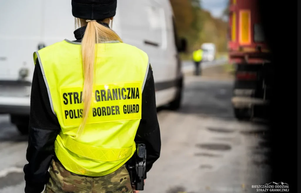 polonya slovakya sinirinda rus vatandaslari kacak gecis girisimi 58428