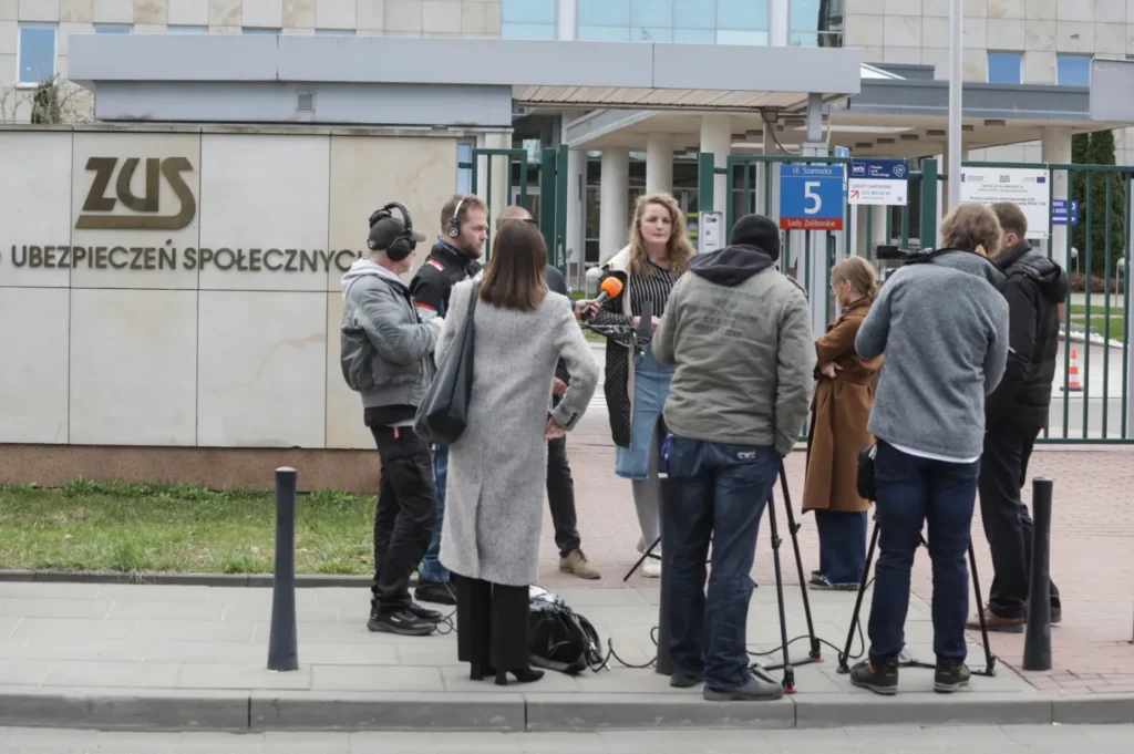 polonya sosyal sigorta kurumu nda zus maas muzakereleri kilitlendi sendikacilar merkezi i sgal etti 58228