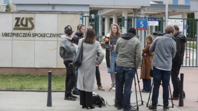 Polonya sosyal sigorta kurumu nda zus maas muzakereleri kilitlendi sendikacilar merkezi i sgal etti 58228