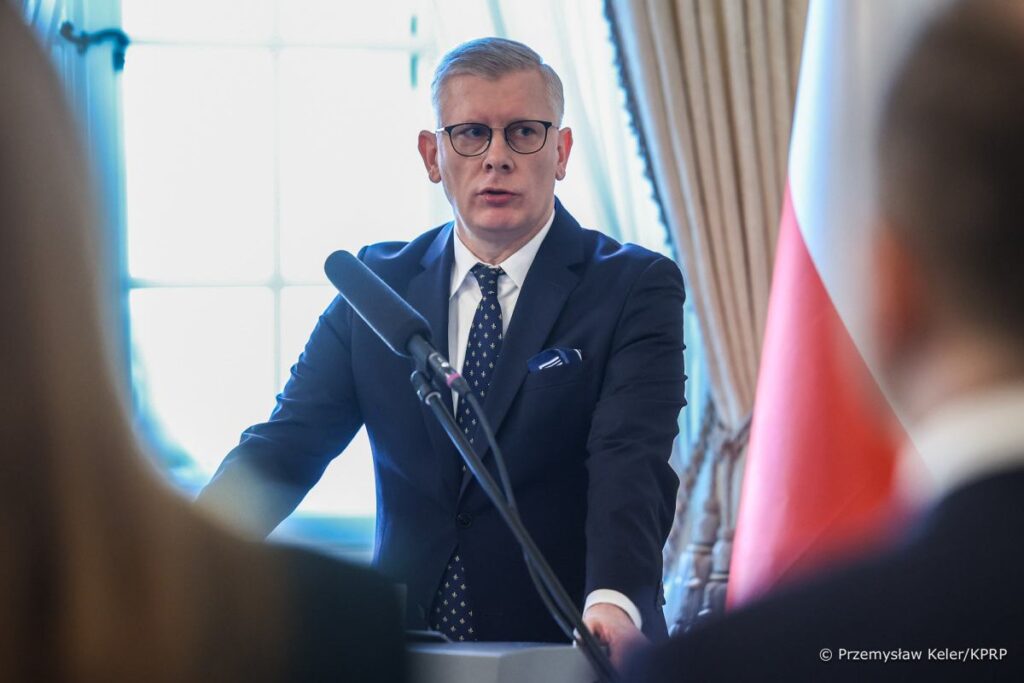 polonya ulusal guvenlik burosu baskani cenckiewicz gorevinden i stifa etti 65617